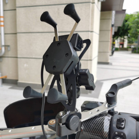 uport telefon moto FreedConn MC7CL cu USB | Motorbikers.ro