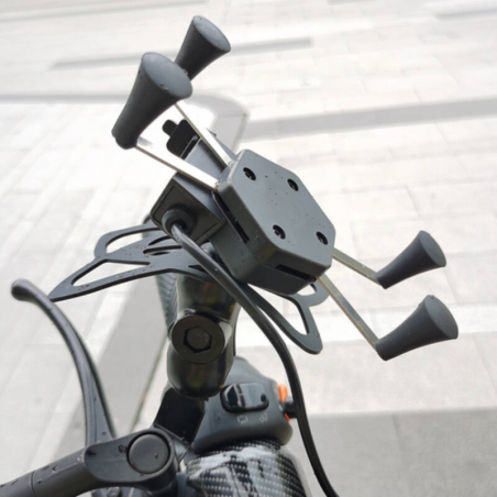 uport telefon moto FreedConn MC7CL cu USB | Motorbikers.ro